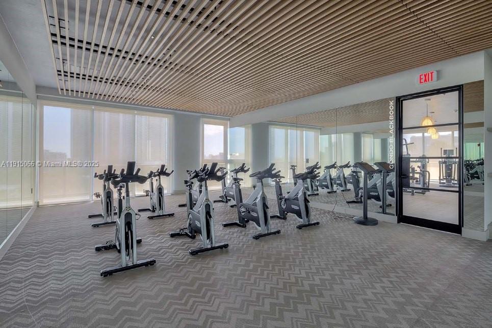 121 NE 34th St #2811 Miami, FL 33137