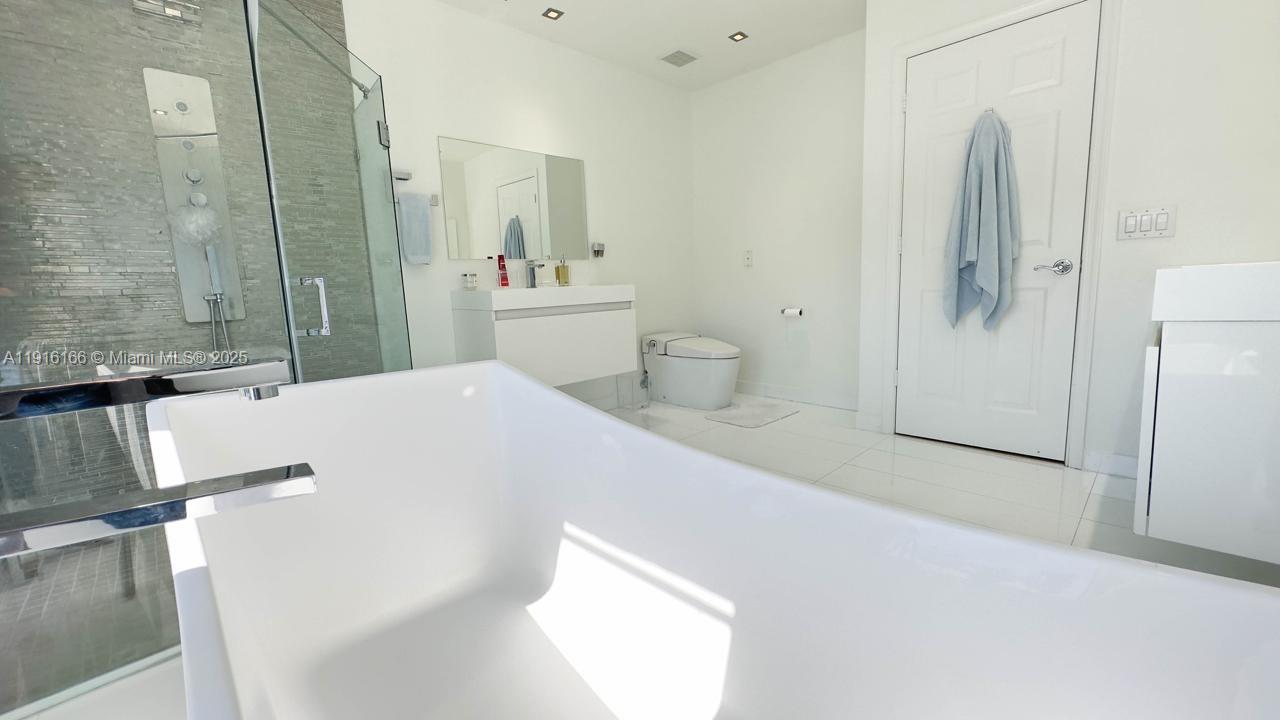 3024 NE 210th St Aventura, FL 33180