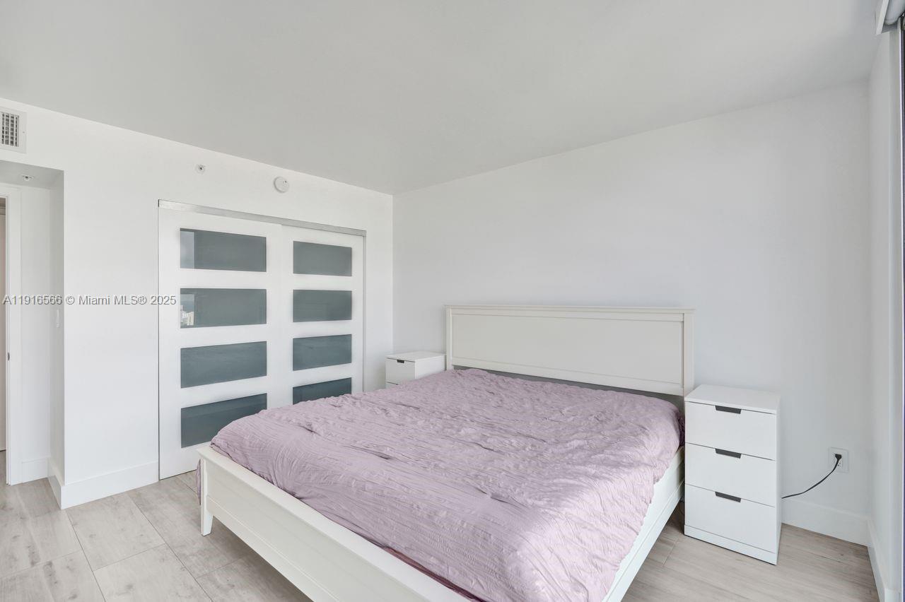 90 Alton Rd #1907 Miami Beach, FL 33139