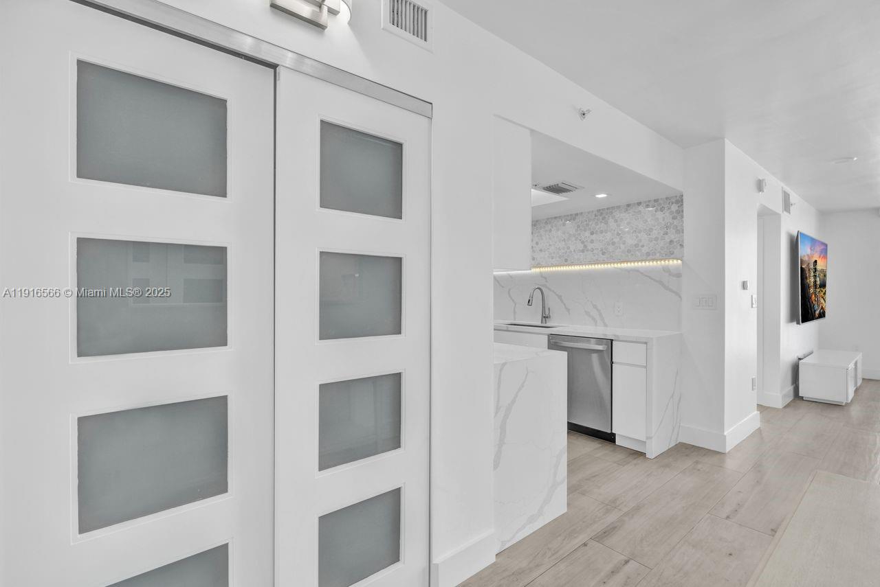 90 Alton Rd #1907 Miami Beach, FL 33139