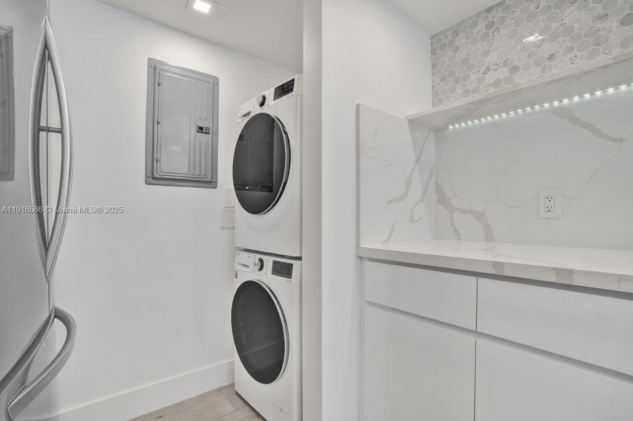 90 Alton Rd #1907 Miami Beach, FL 33139