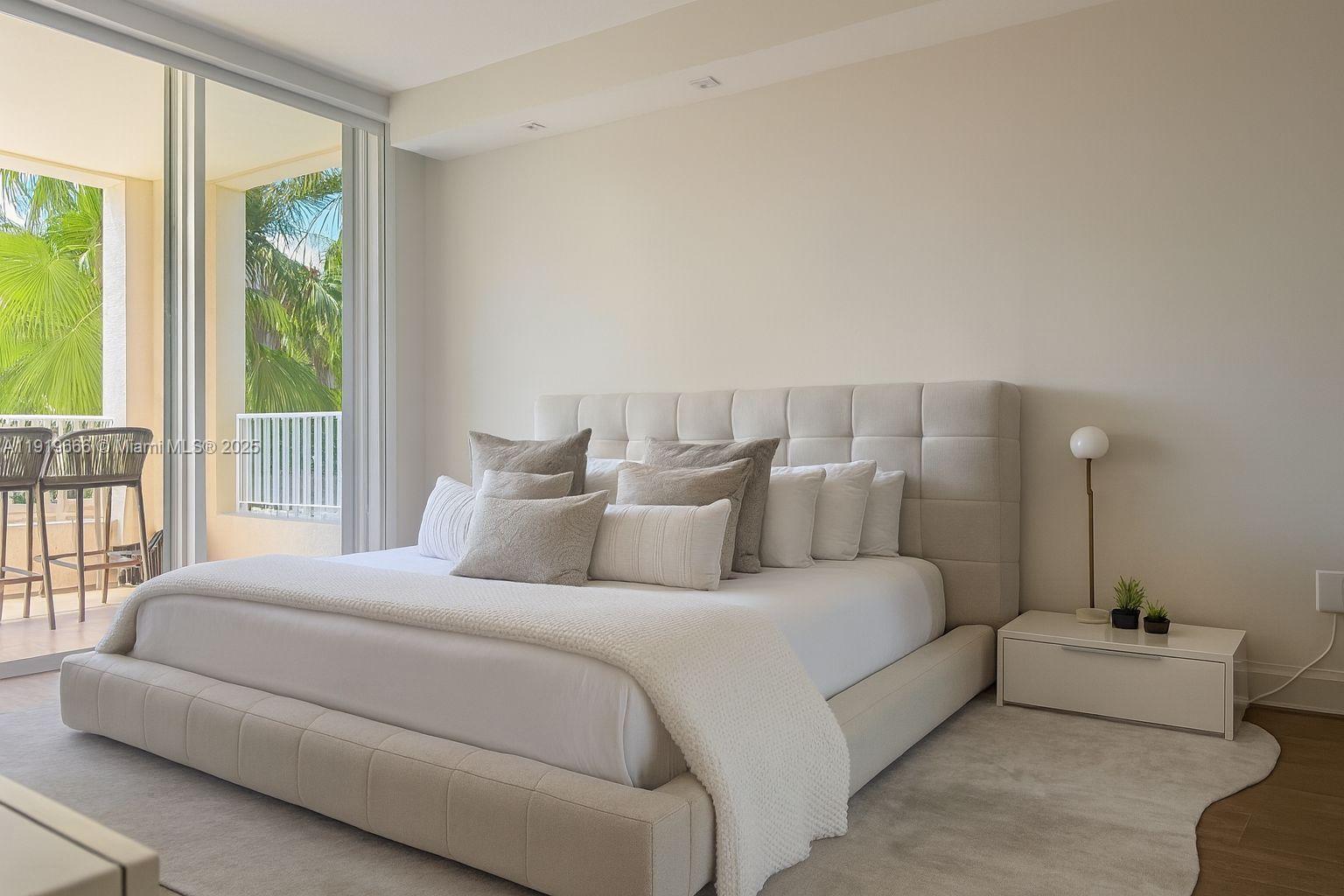 711 Crandon Blvd #401 Key Biscayne, FL 33149