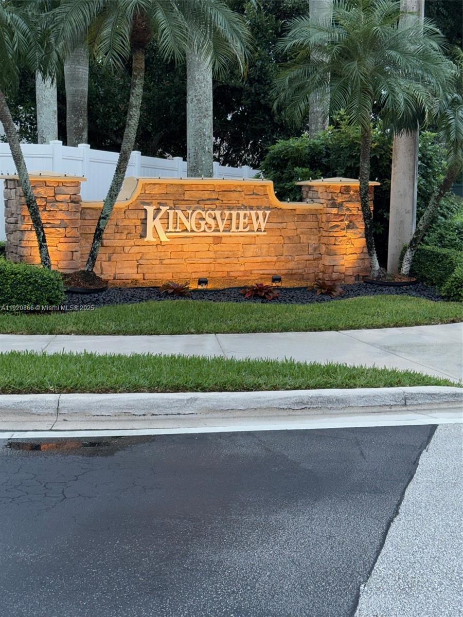 1471 NW 159th Ave Pembroke Pines, FL 33028