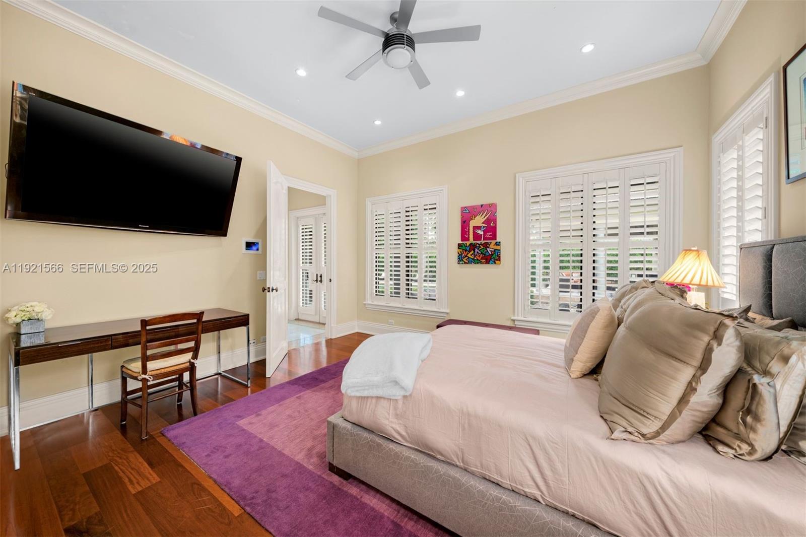 8010 Ponce De Leon Rd Miami, FL 33143