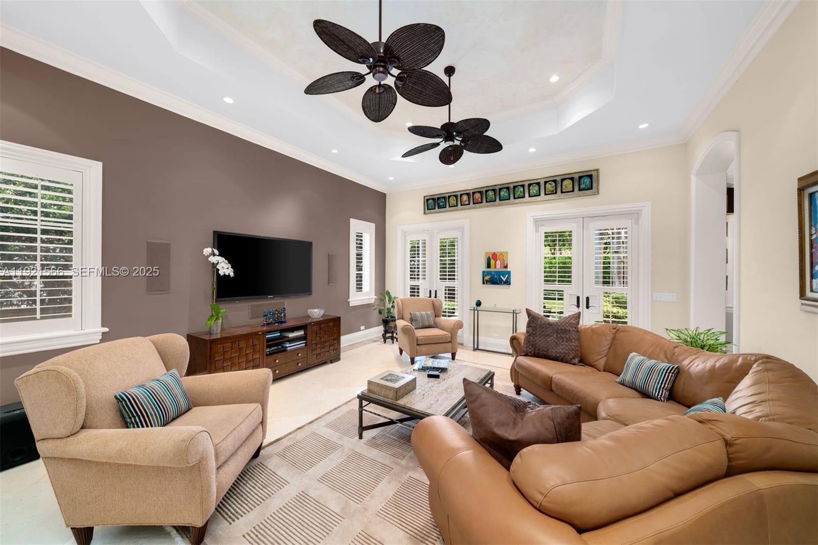 8010 Ponce De Leon Rd Miami, FL 33143