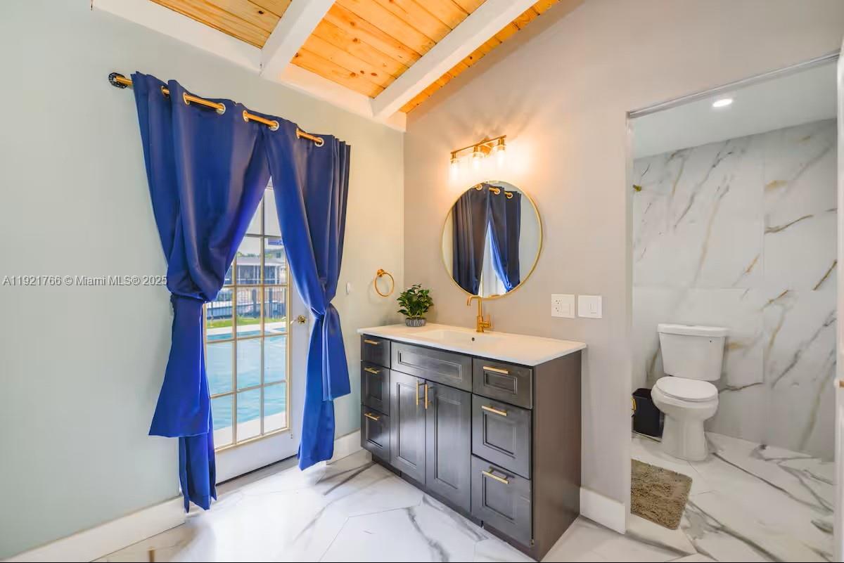 2443 Tortugas Ln Fort Lauderdale, FL 33312