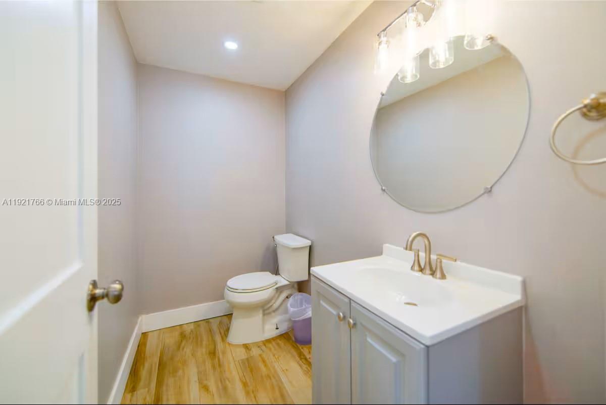 2443 Tortugas Ln Fort Lauderdale, FL 33312