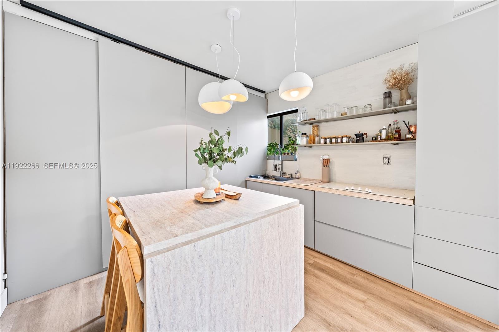 1910 NW 47th St Miami, FL 33142