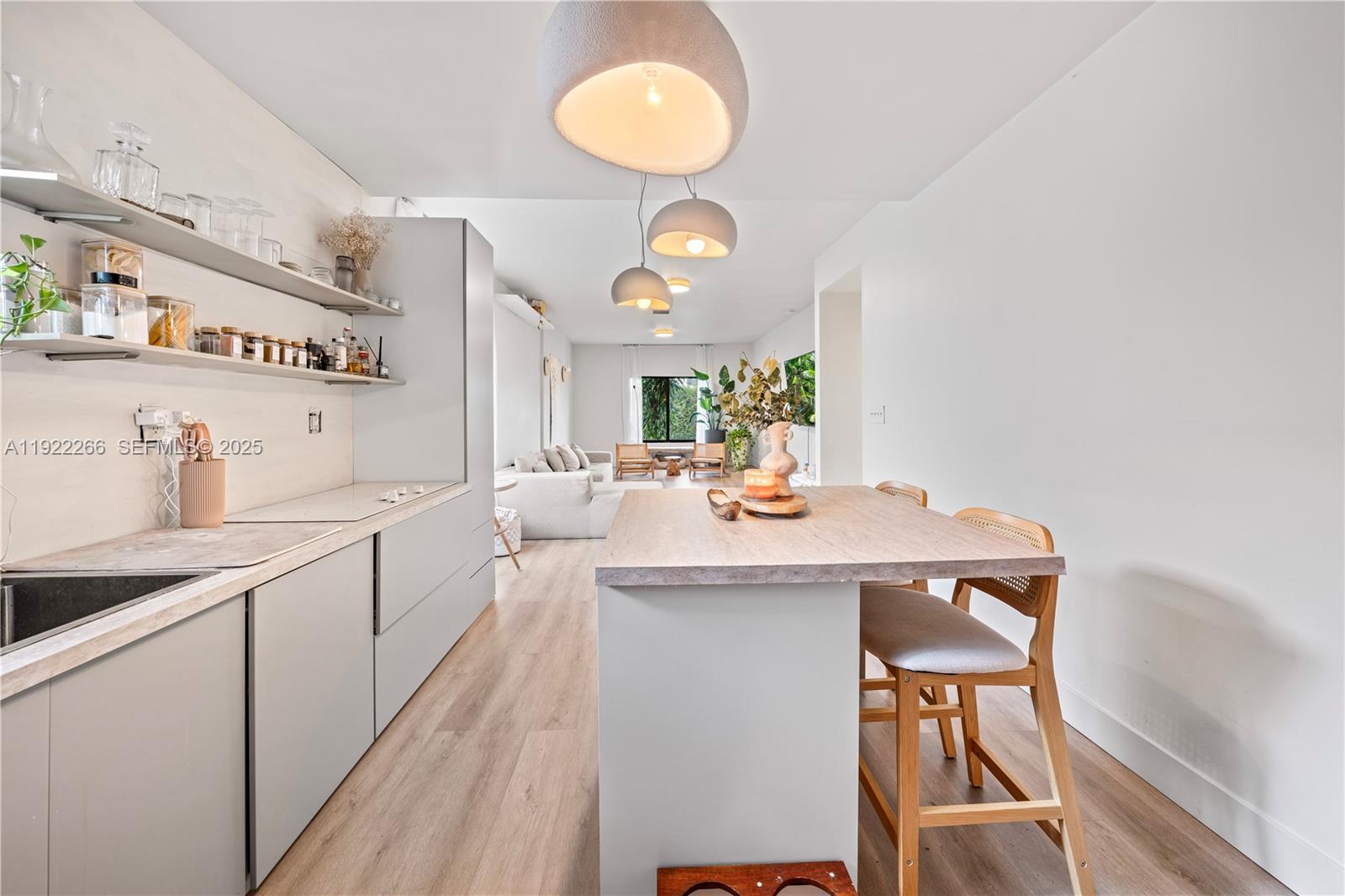 1910 NW 47th St Miami, FL 33142