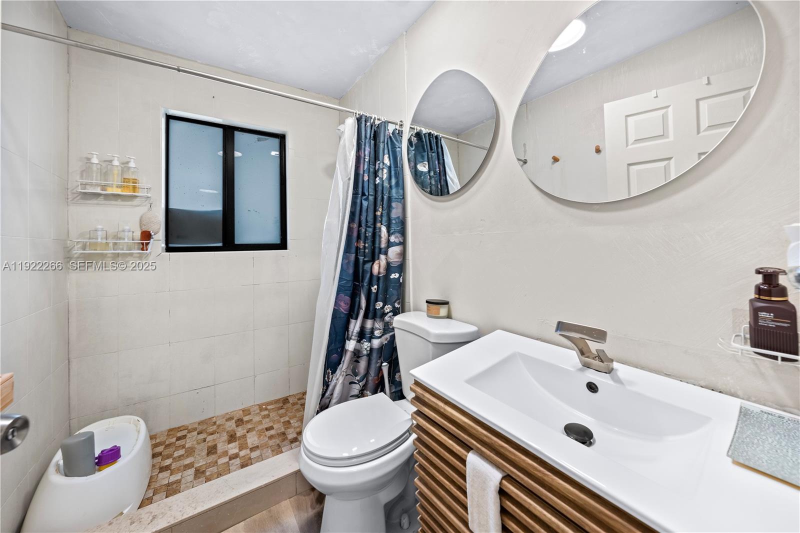 1910 NW 47th St Miami, FL 33142