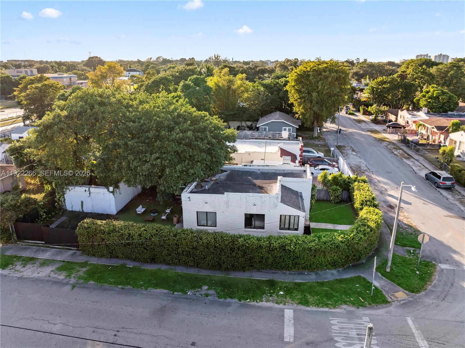 1910 NW 47th St Miami, FL 33142