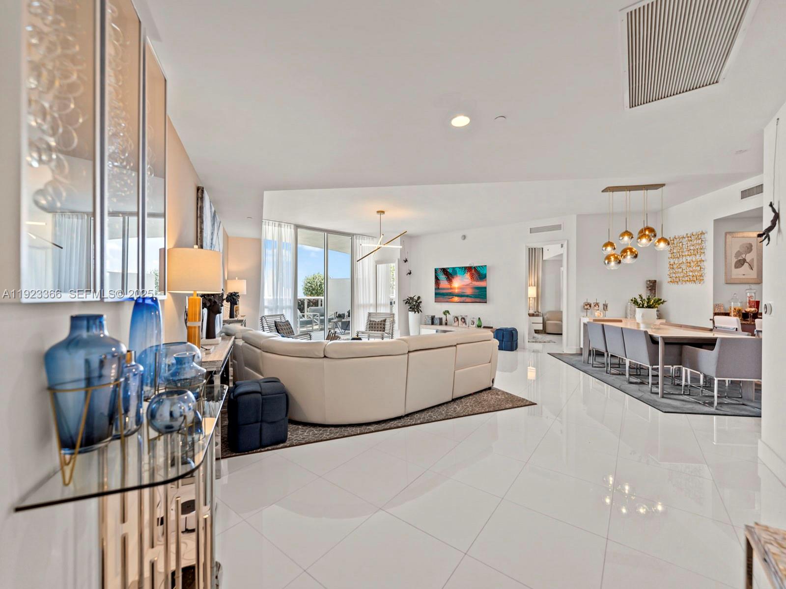 15901 Collins Ave #403 Sunny Isles Beach, FL 33160