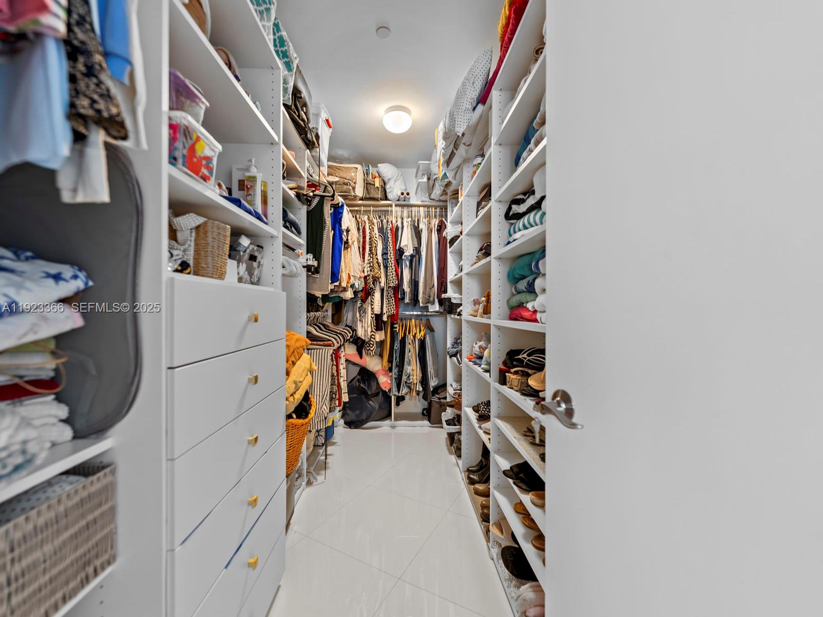 15901 Collins Ave #403 Sunny Isles Beach, FL 33160