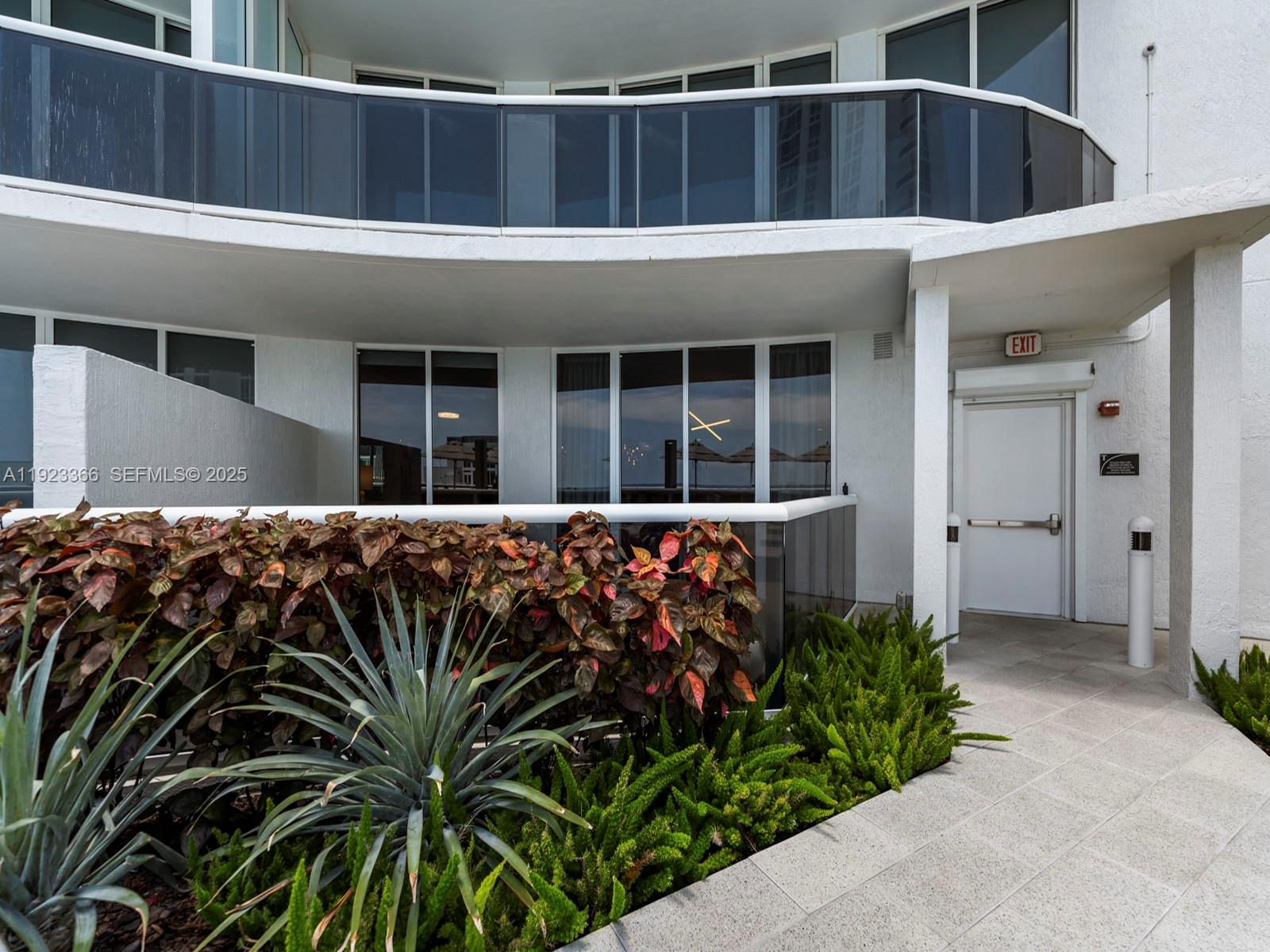 15901 Collins Ave #403 Sunny Isles Beach, FL 33160