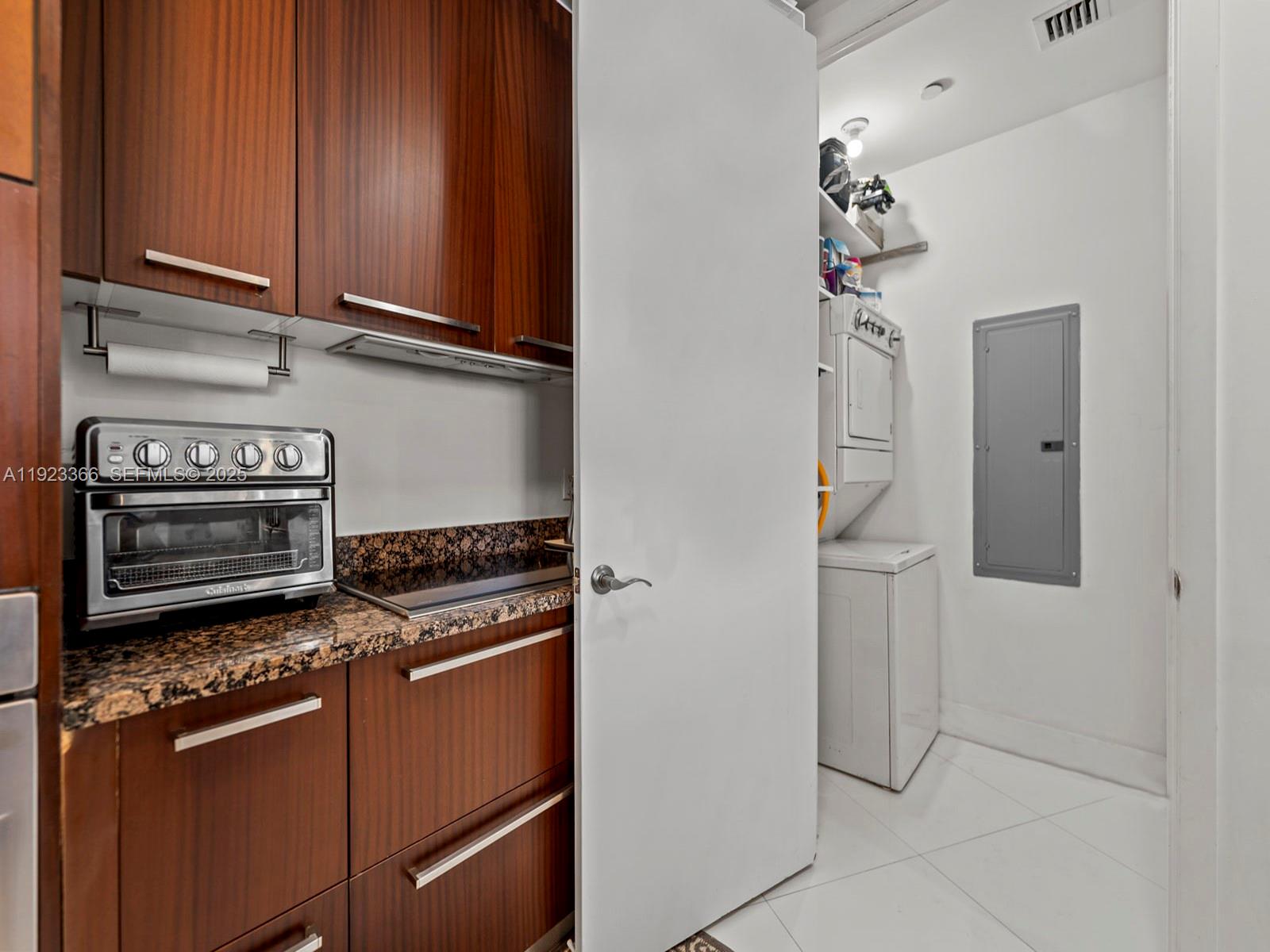 15901 Collins Ave #403 Sunny Isles Beach, FL 33160