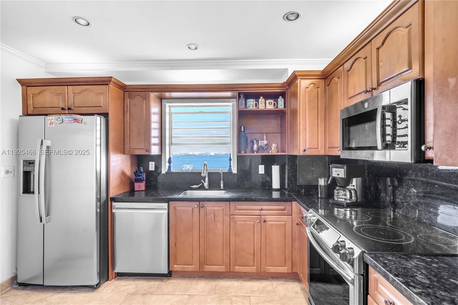 1865 79th St Cswy #PHI North Bay Village, FL 33141