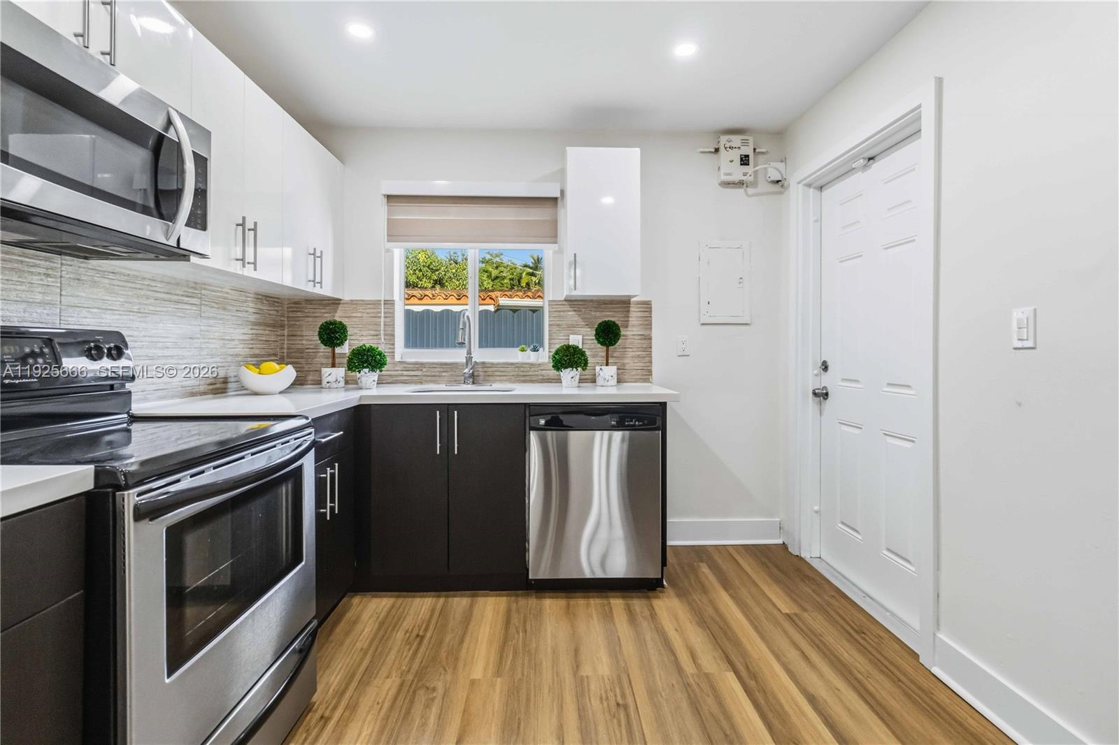 3240 SW 69th Ave #2 Miami, FL 33155