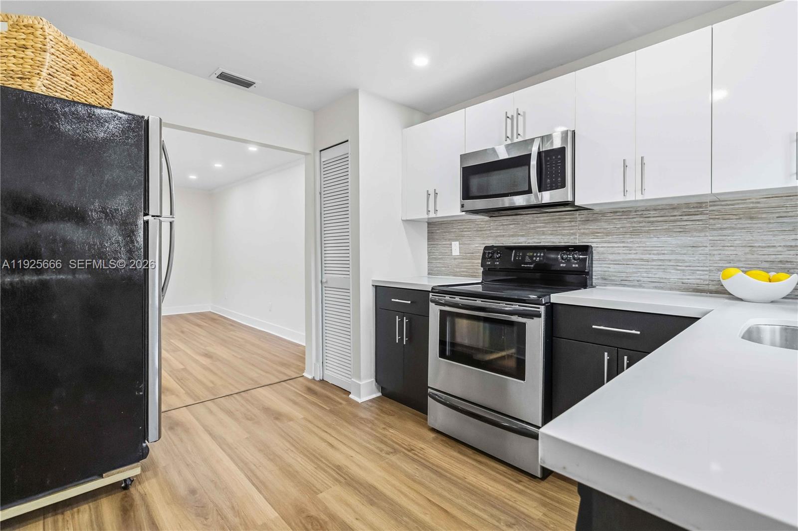 3240 SW 69th Ave #2 Miami, FL 33155