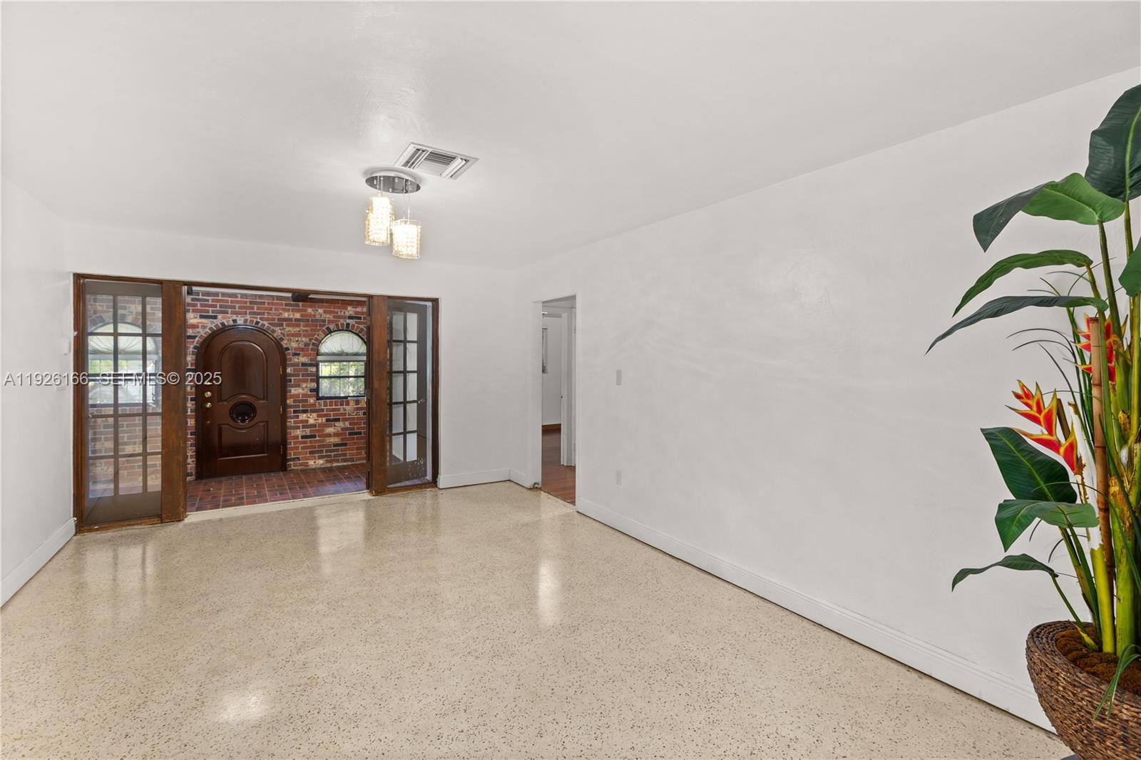 612 Minorca Ave Coral Gables, FL 33134