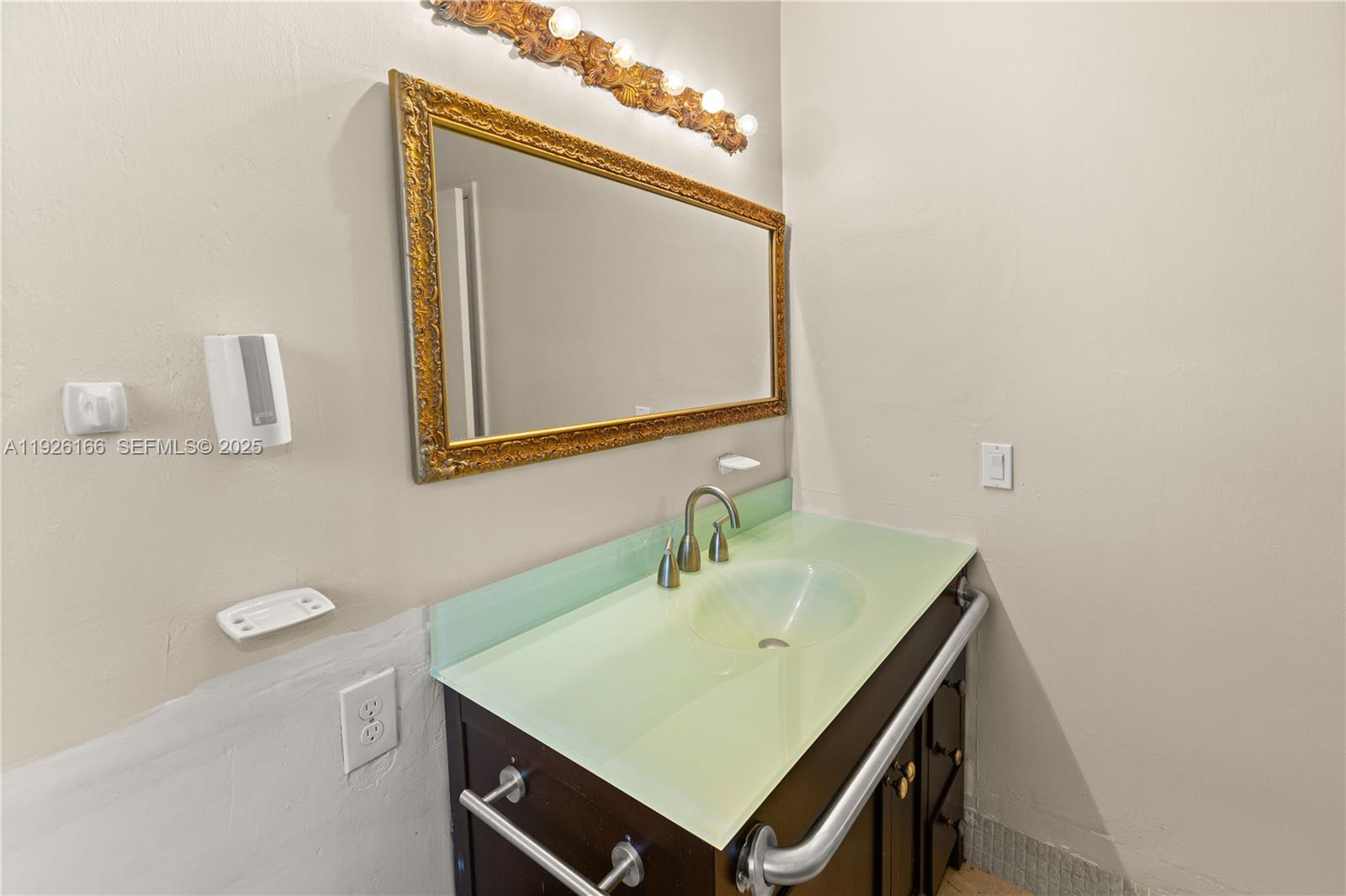 612 Minorca Ave Coral Gables, FL 33134