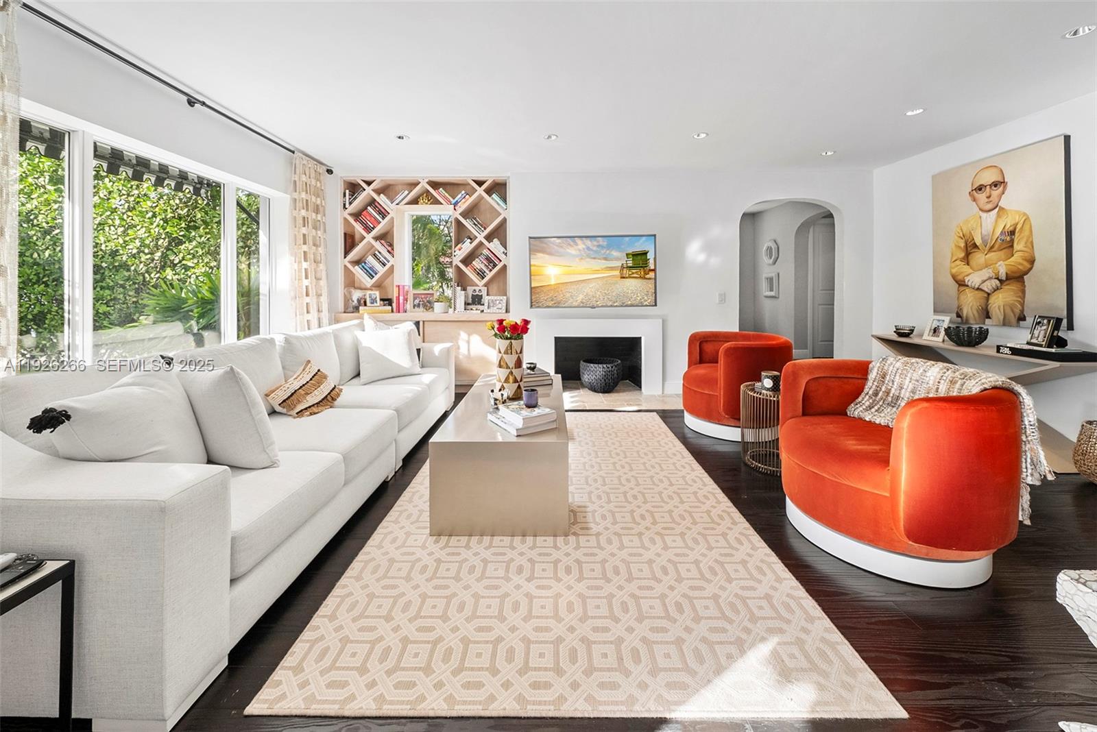 2729 N Bay Rd Miami Beach, FL 33140