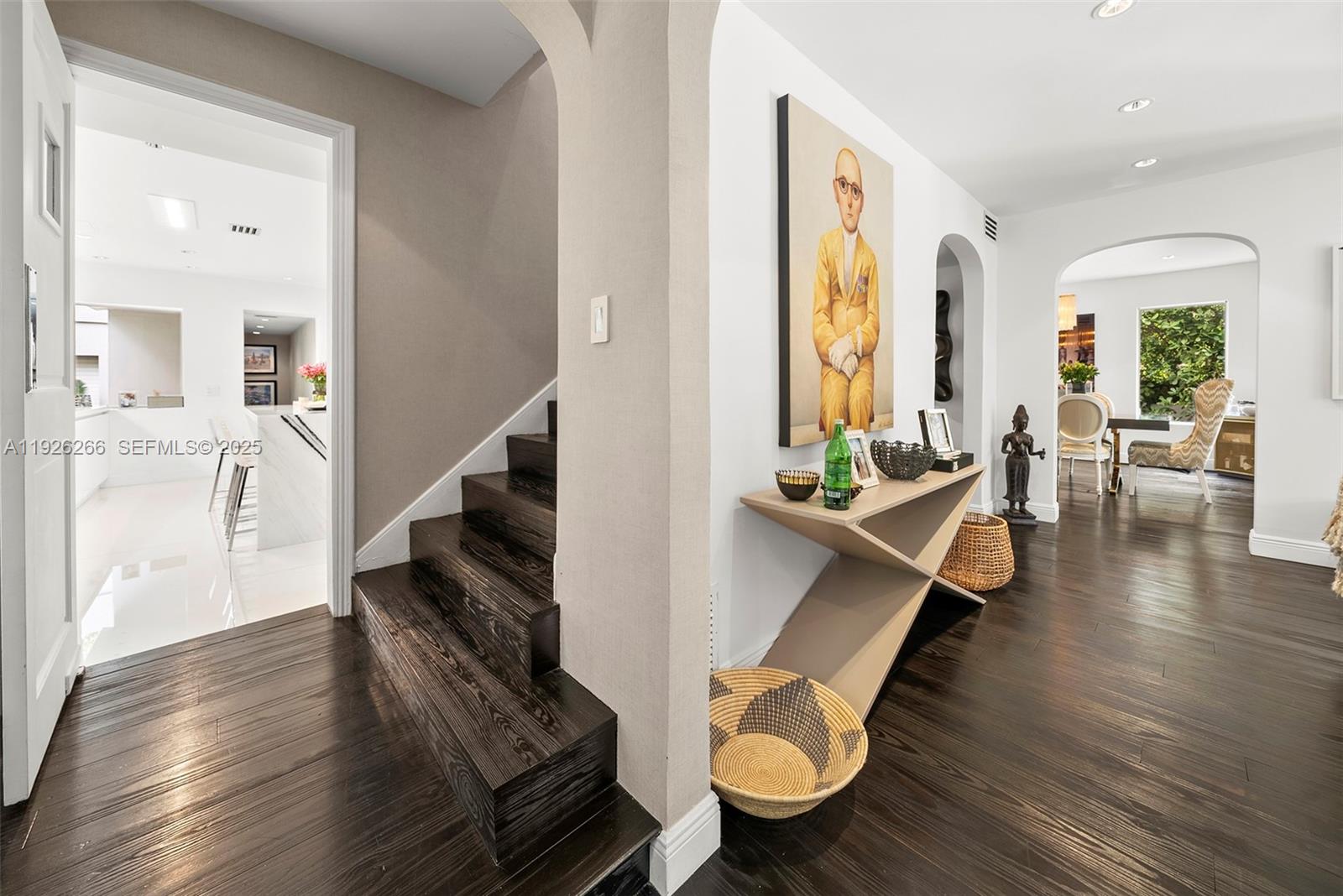 2729 N Bay Rd Miami Beach, FL 33140