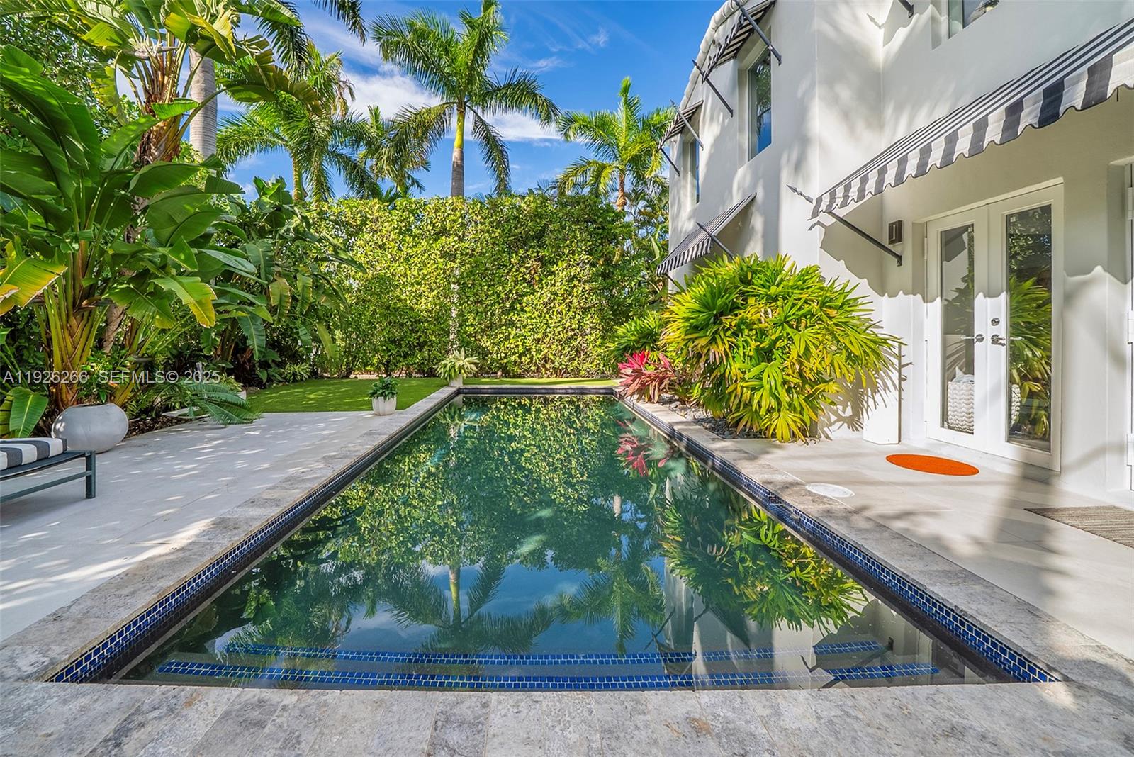 2729 N Bay Rd Miami Beach, FL 33140