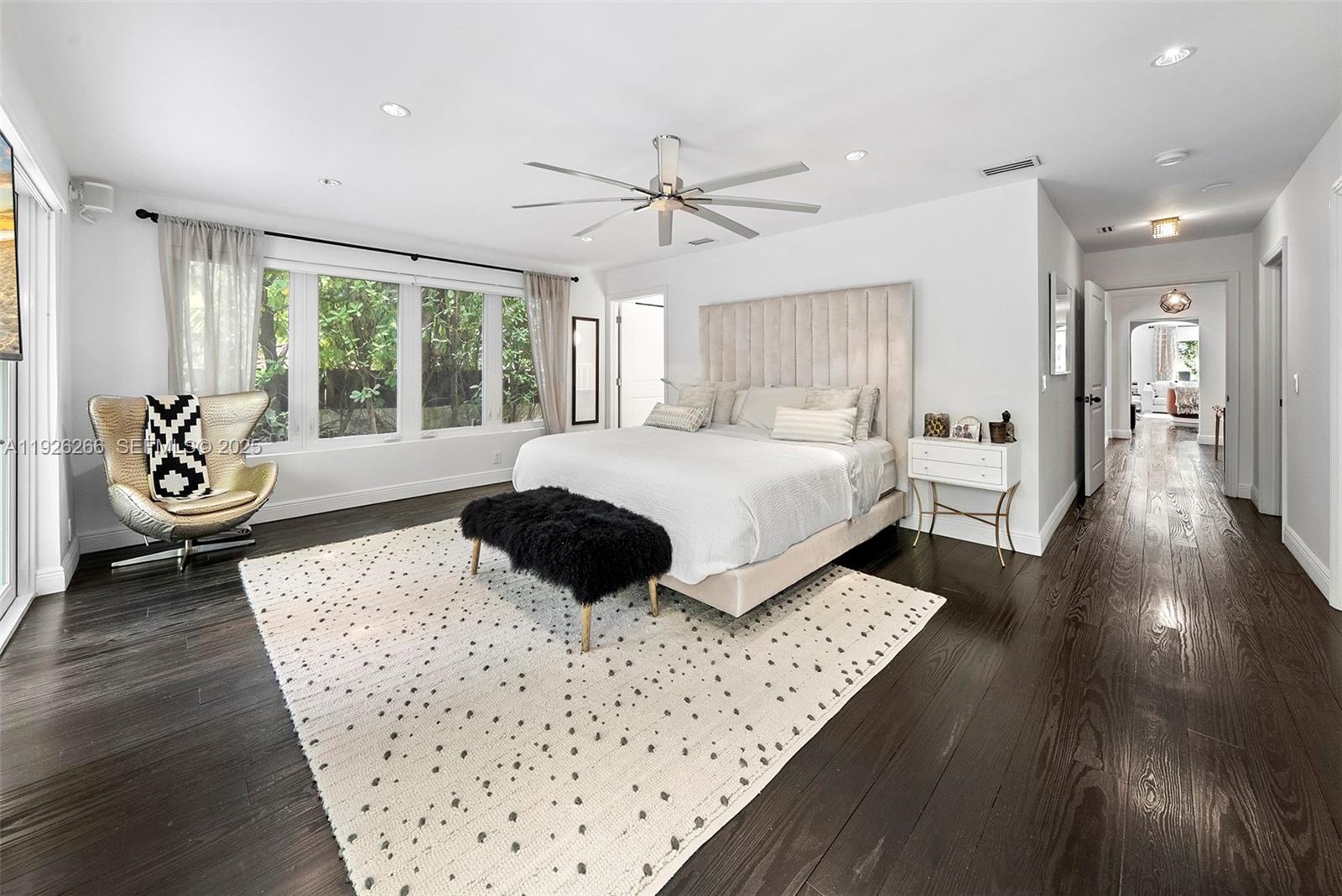 2729 N Bay Rd Miami Beach, FL 33140