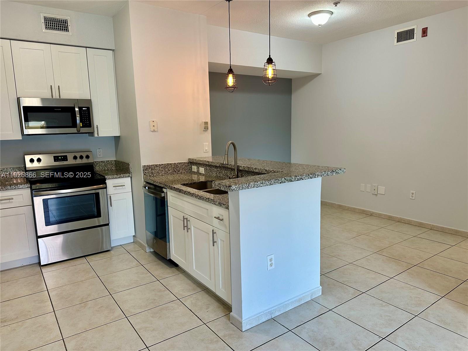 7290 NW 114th Ave #307-7 Doral, FL 33178