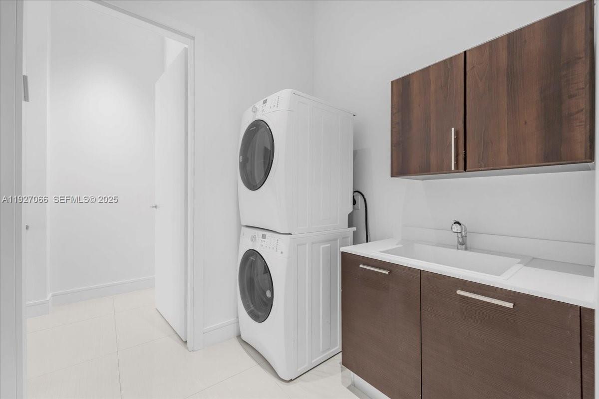 3250 NE 188th St #103 Aventura, FL 33180