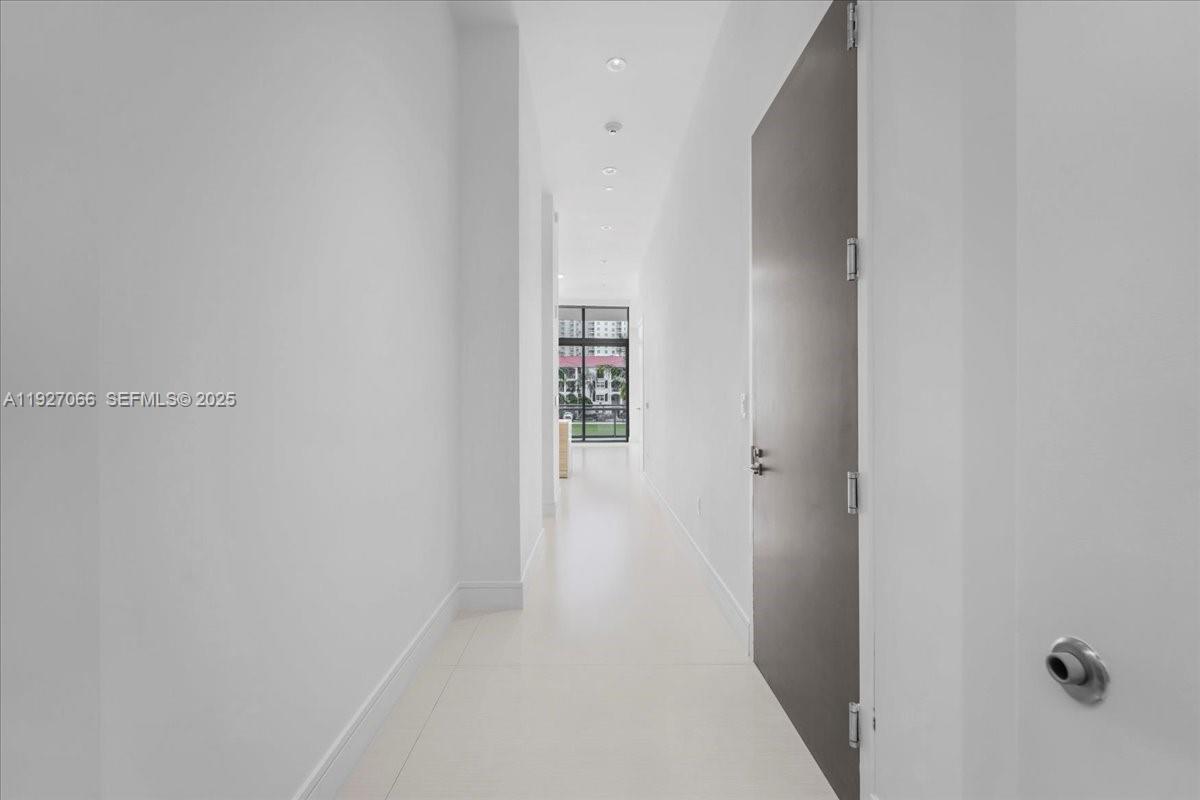 3250 NE 188th St #103 Aventura, FL 33180