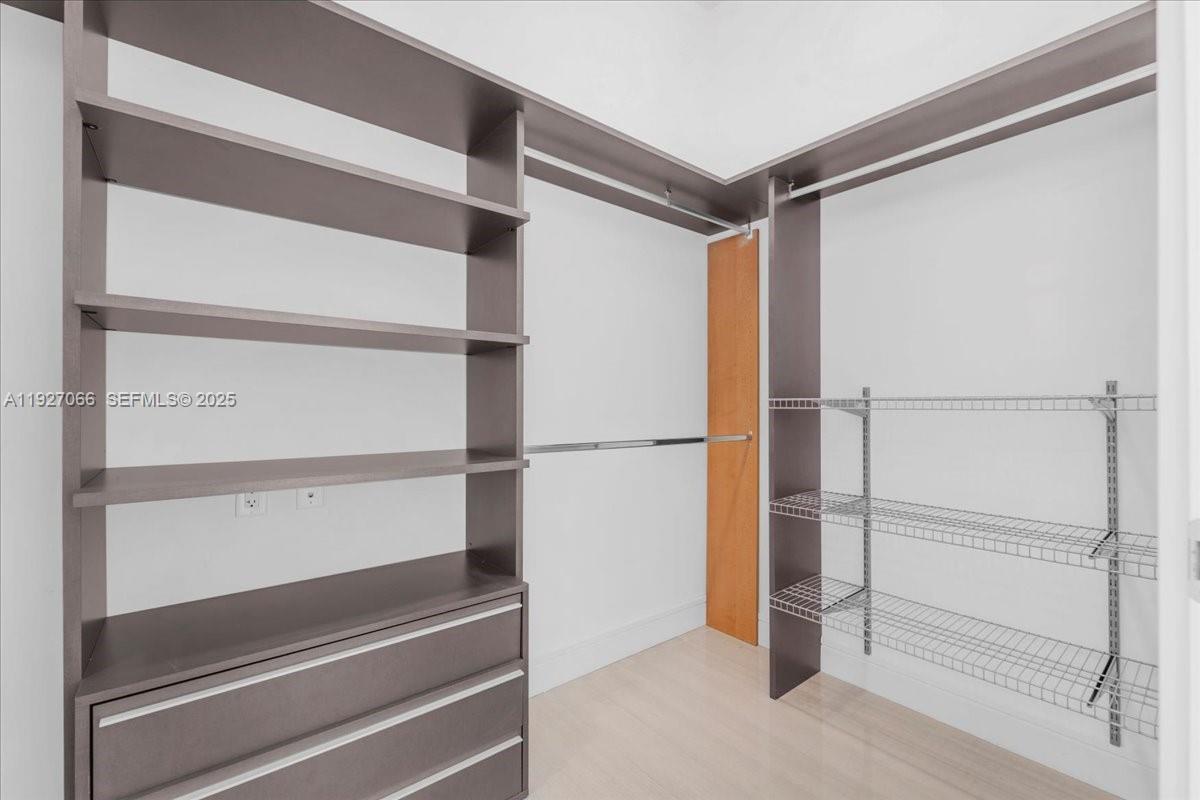 3250 NE 188th St #103 Aventura, FL 33180