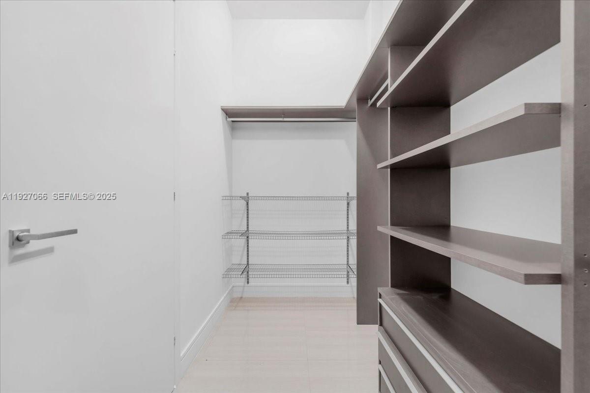 3250 NE 188th St #103 Aventura, FL 33180