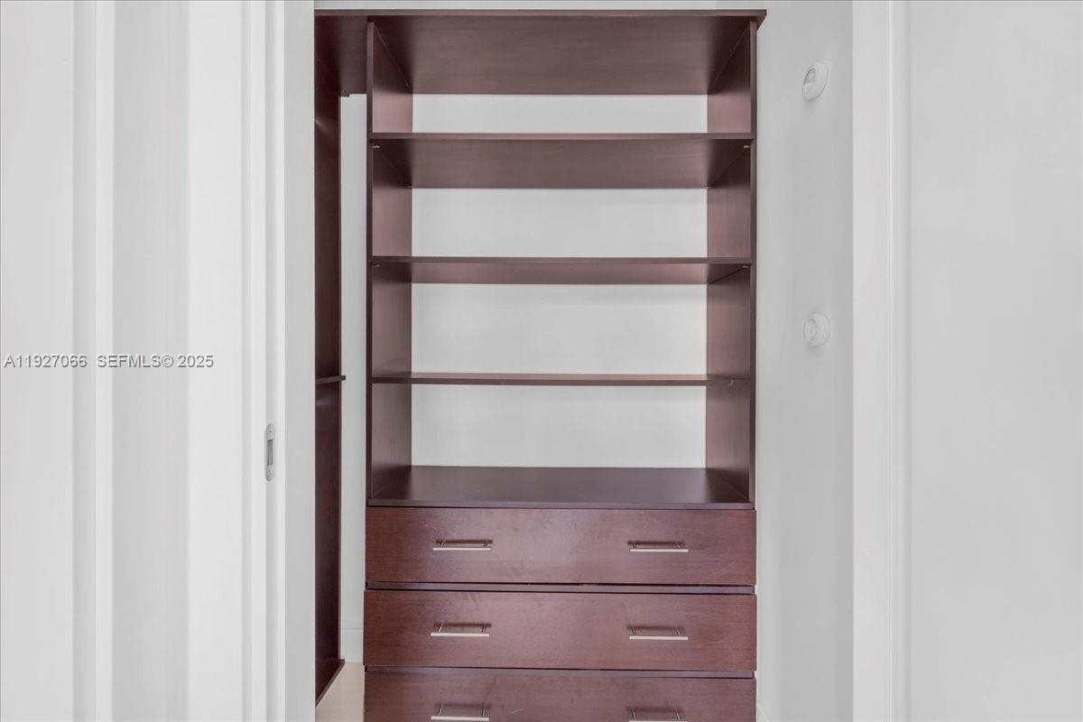 3250 NE 188th St #103 Aventura, FL 33180