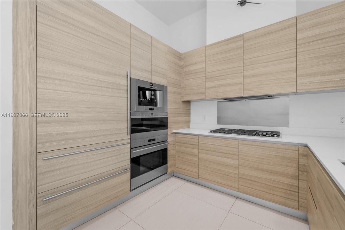 3250 NE 188th St #103 Aventura, FL 33180