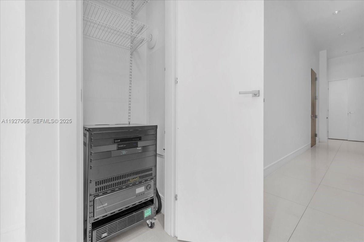 3250 NE 188th St #103 Aventura, FL 33180