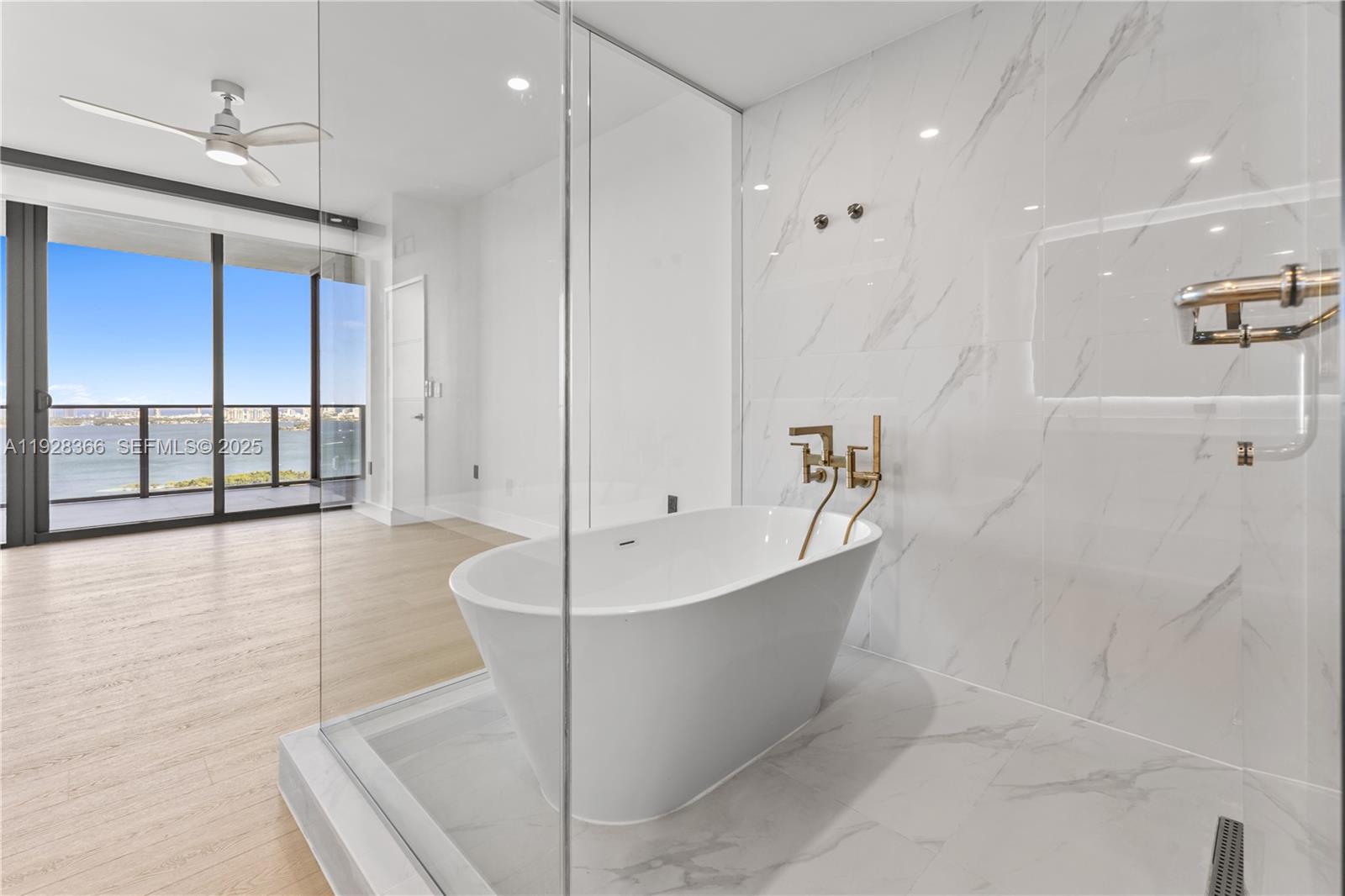 700 NE 24th St #2905 Miami, FL 33137