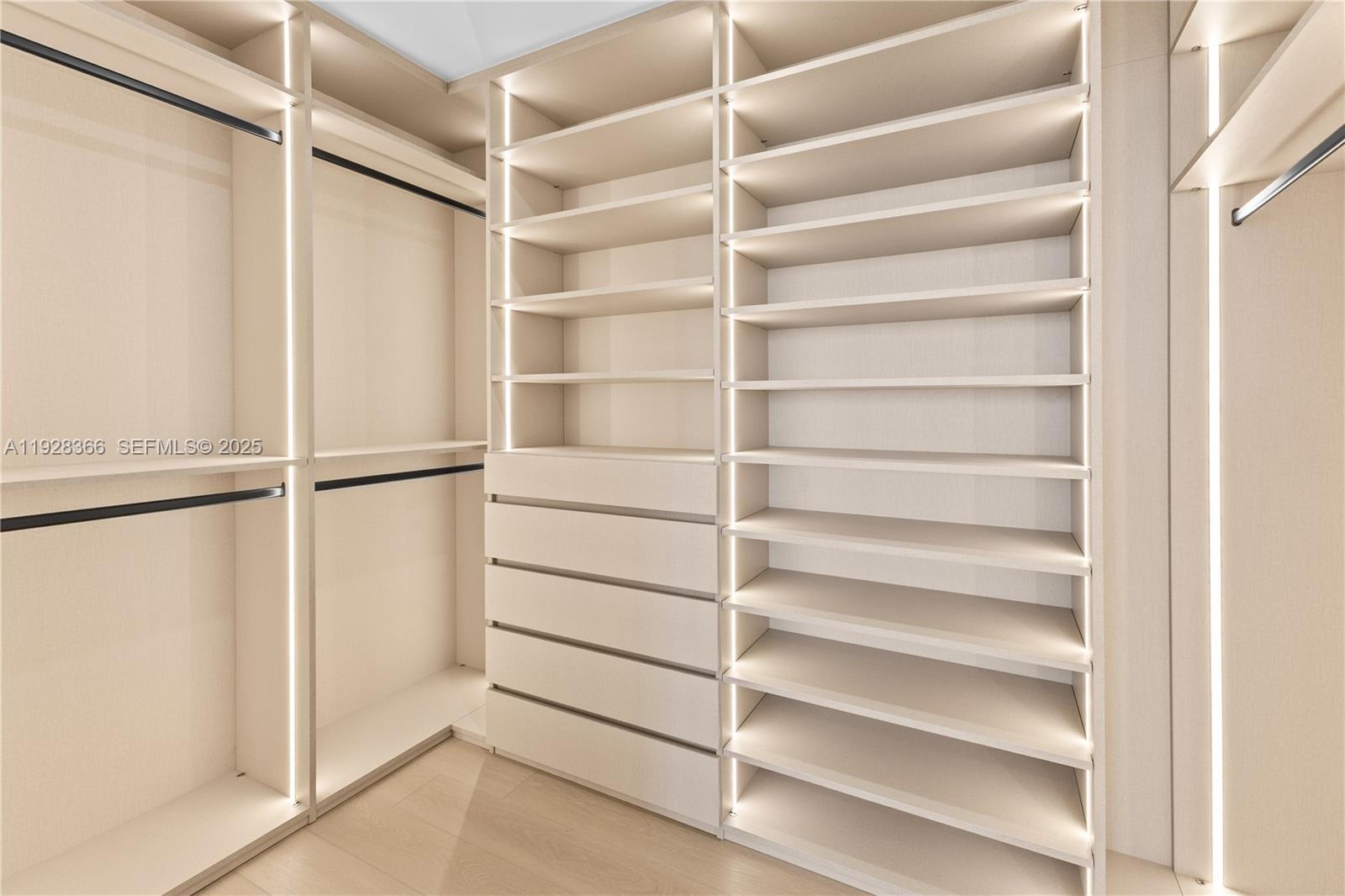 700 NE 24th St #2905 Miami, FL 33137