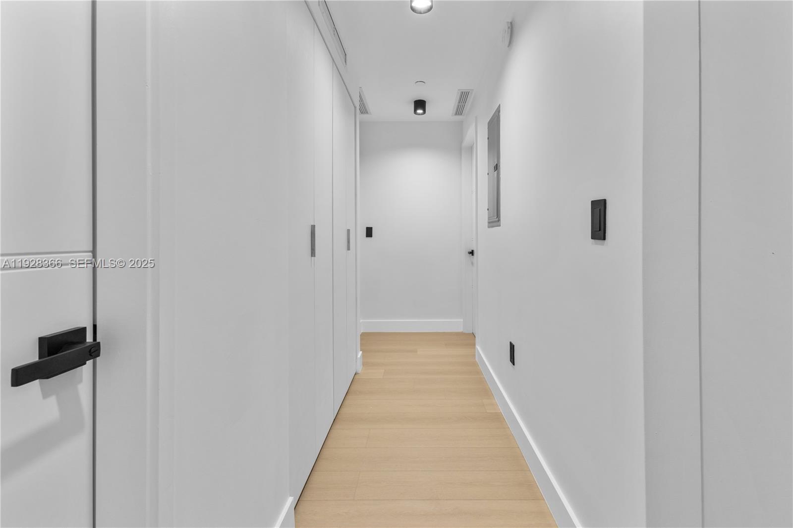 700 NE 24th St #2905 Miami, FL 33137