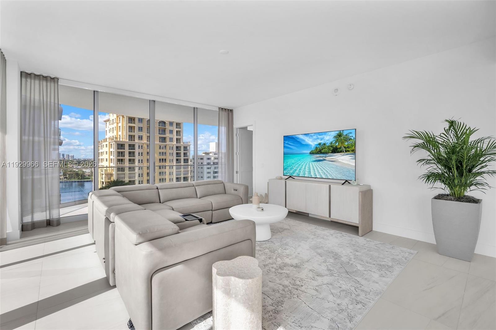 151 N Seabreeze Blvd #702 Fort Lauderdale, FL 33304