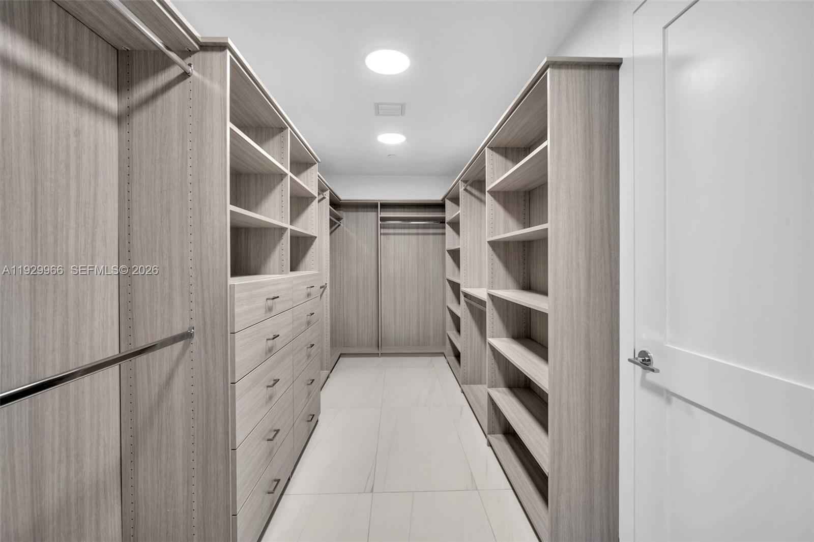 151 N Seabreeze Blvd #702 Fort Lauderdale, FL 33304