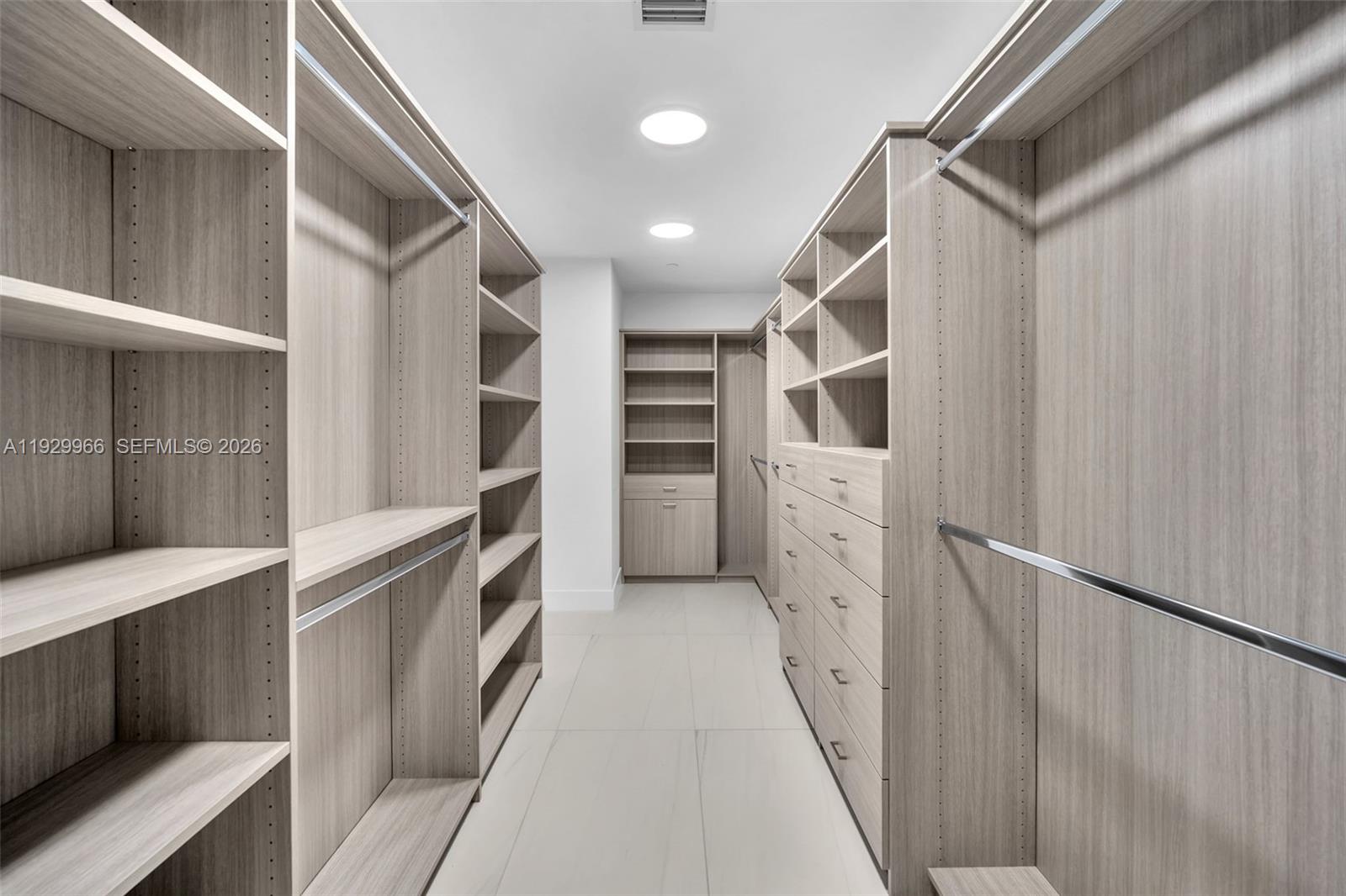 151 N Seabreeze Blvd #702 Fort Lauderdale, FL 33304