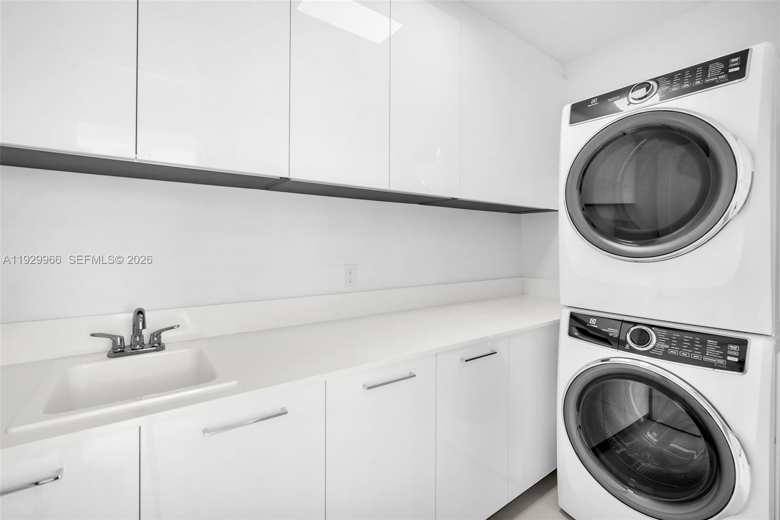 151 N Seabreeze Blvd #702 Fort Lauderdale, FL 33304