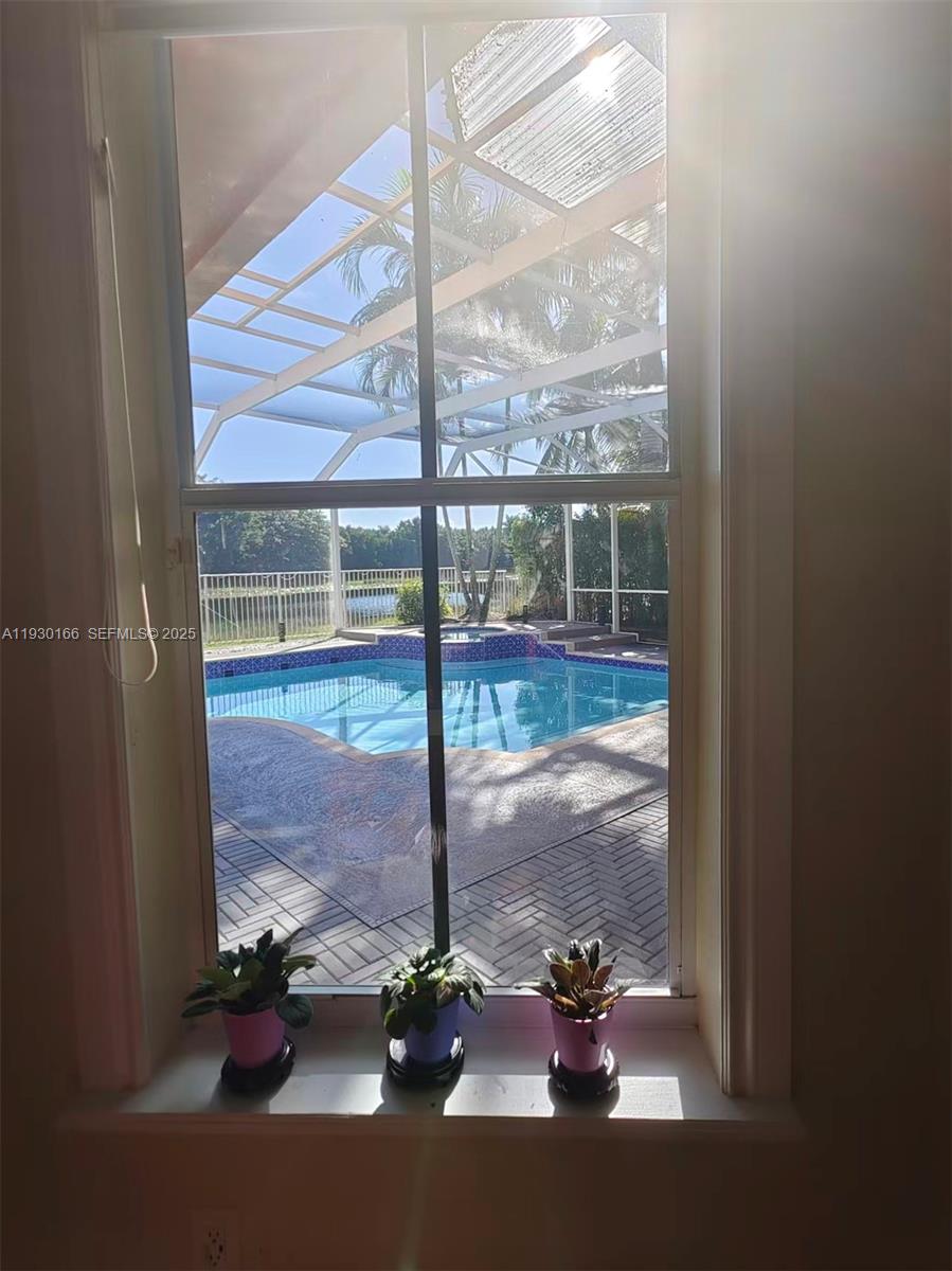 1035 Waterside Cir Weston, FL 33327