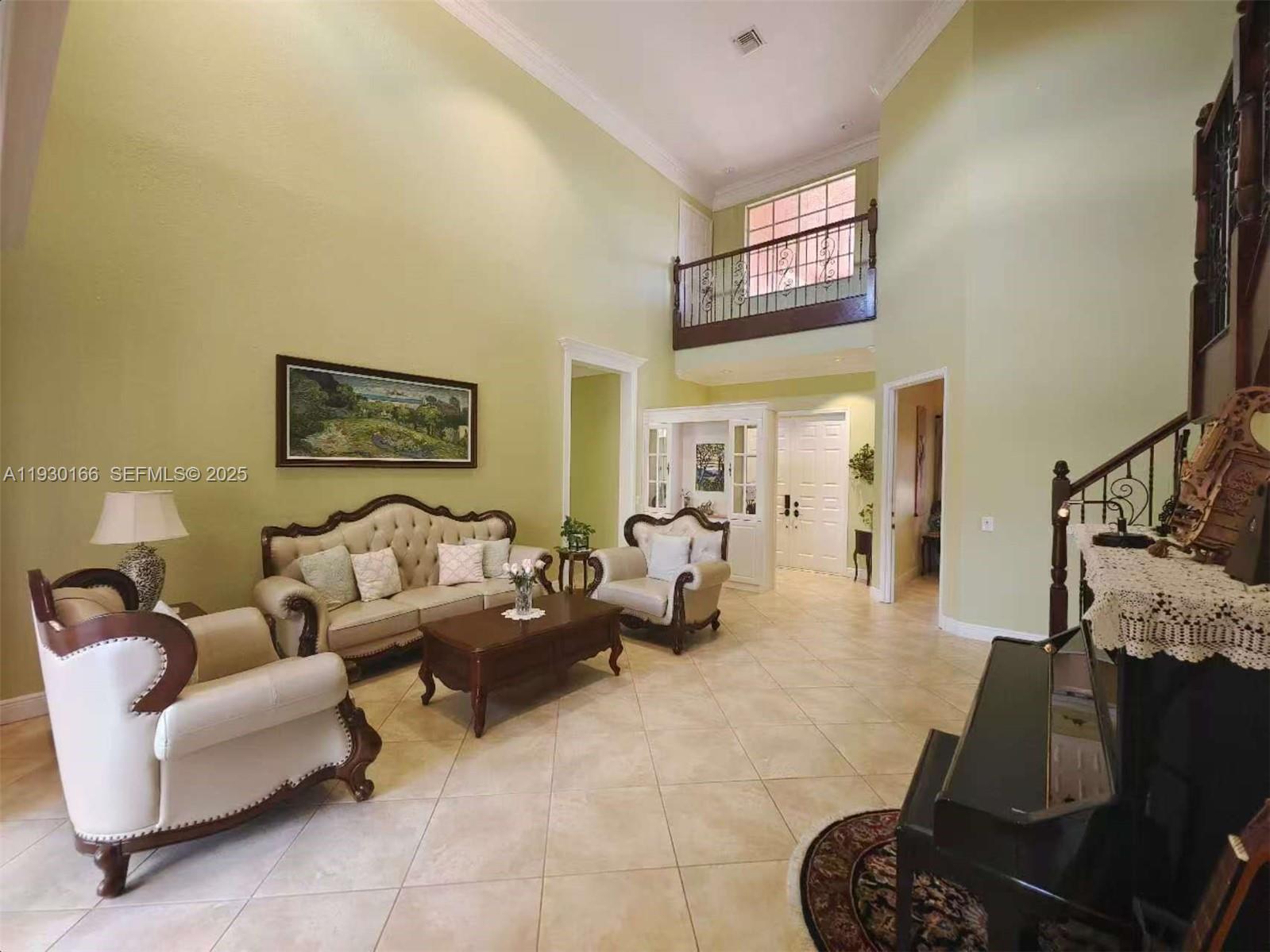 1035 Waterside Cir Weston, FL 33327