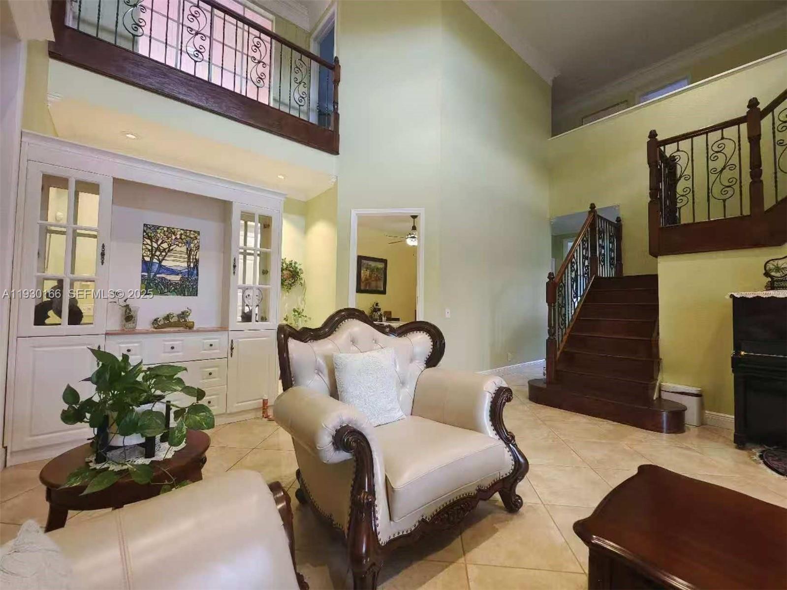 1035 Waterside Cir Weston, FL 33327