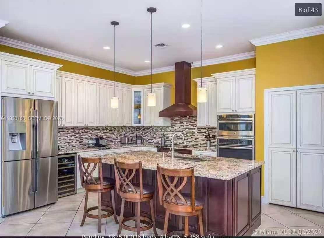 1035 Waterside Cir Weston, FL 33327