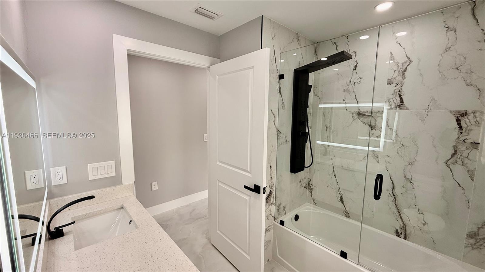 3513 2nd St Sw Lehigh Acres, FL 33976