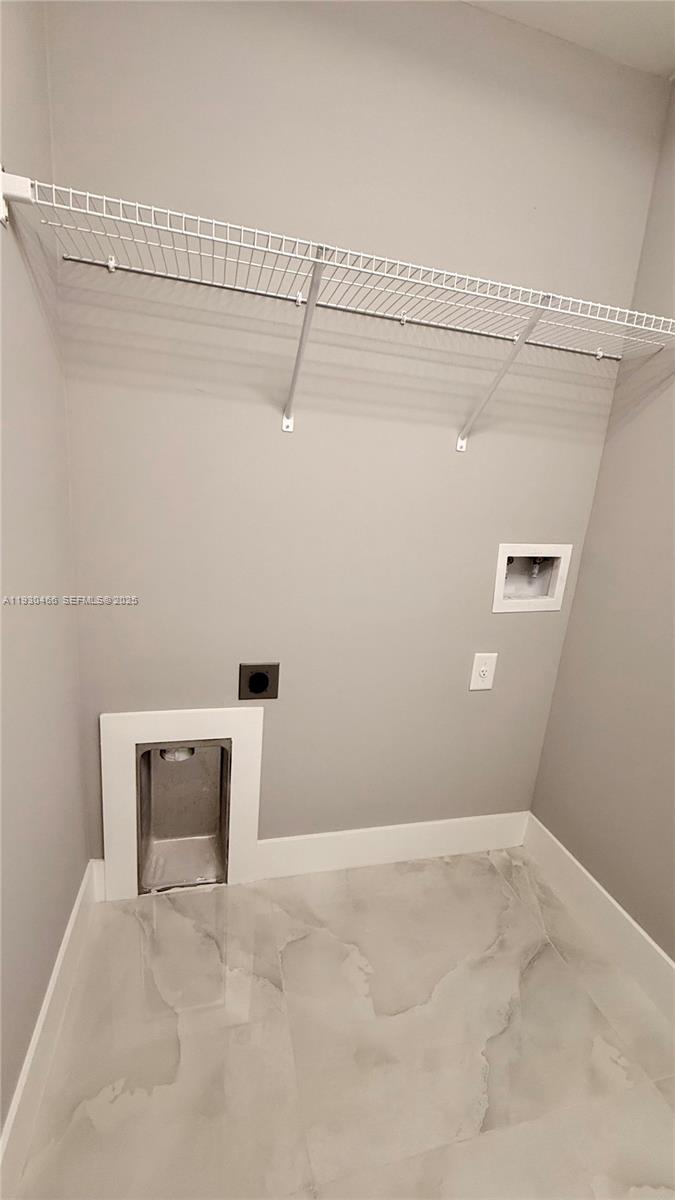 3513 2nd St Sw Lehigh Acres, FL 33976