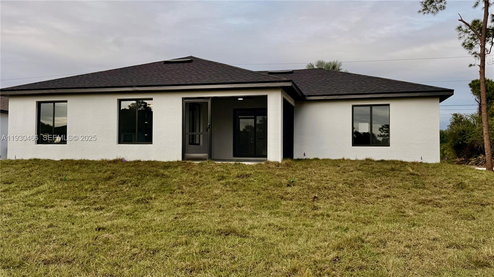 3513 2nd St Sw Lehigh Acres, FL 33976